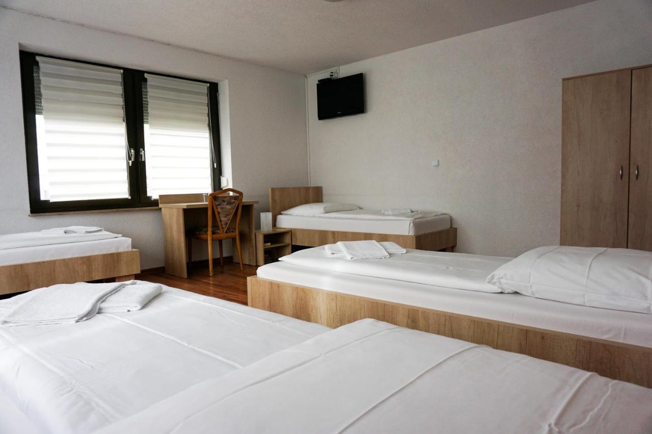 Hotel Kreuz Schwäbisch Gmünd Buitenkant foto