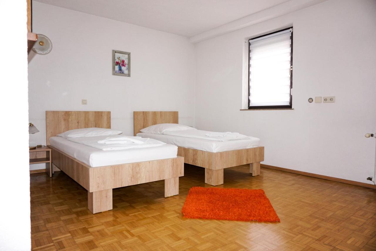 Hotel Kreuz Schwäbisch Gmünd Buitenkant foto